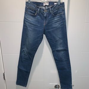 Frame le garçon jeans